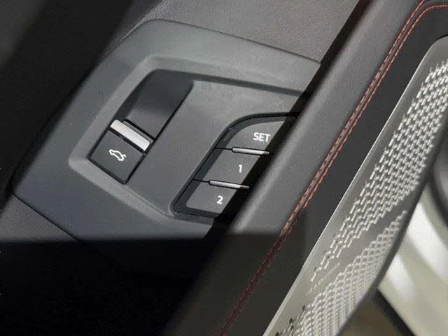 2019 Lamborghini Urus - Image 28 of 31