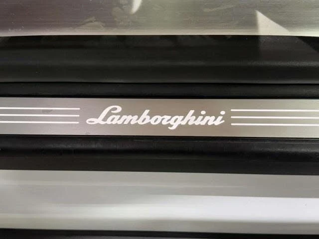 2019 Lamborghini Urus - Image 30 of 31