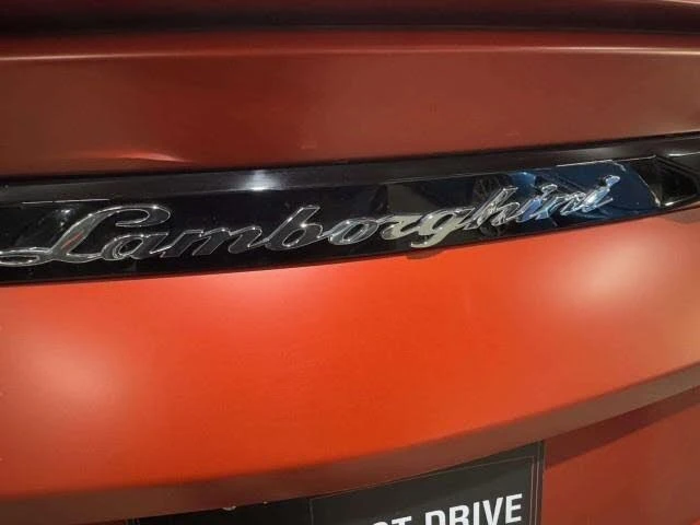 2019 Lamborghini Urus - Image 22 of 31