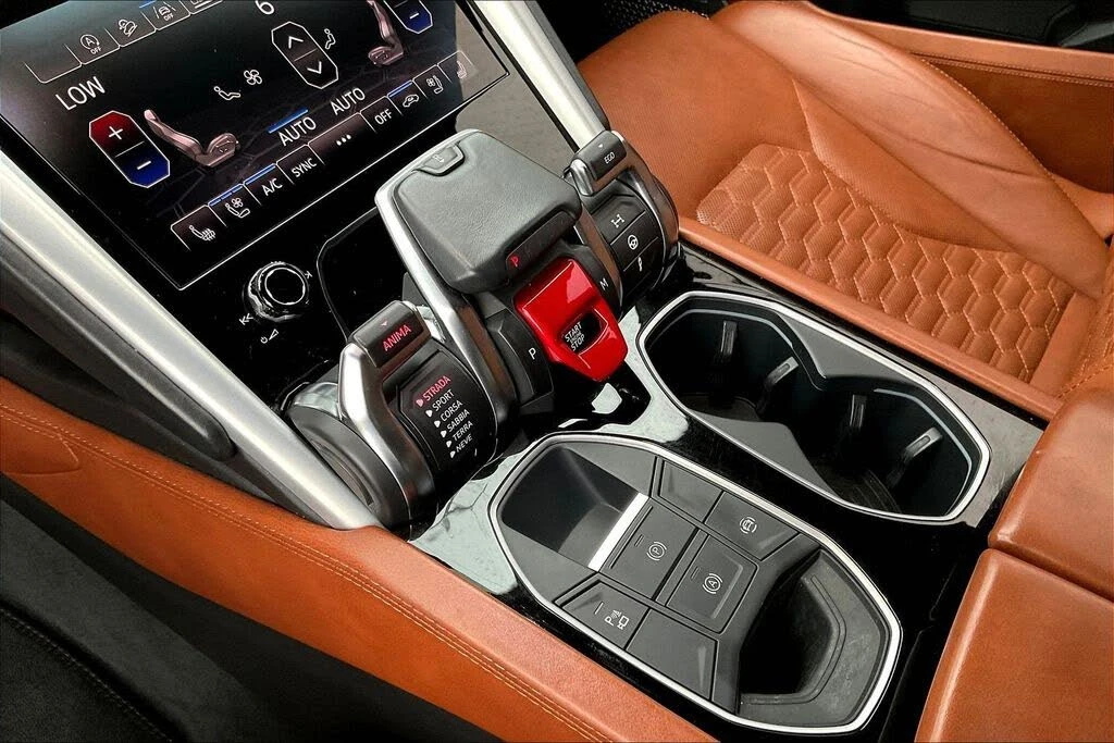 2019 Lamborghini Urus - Image 17 of 31