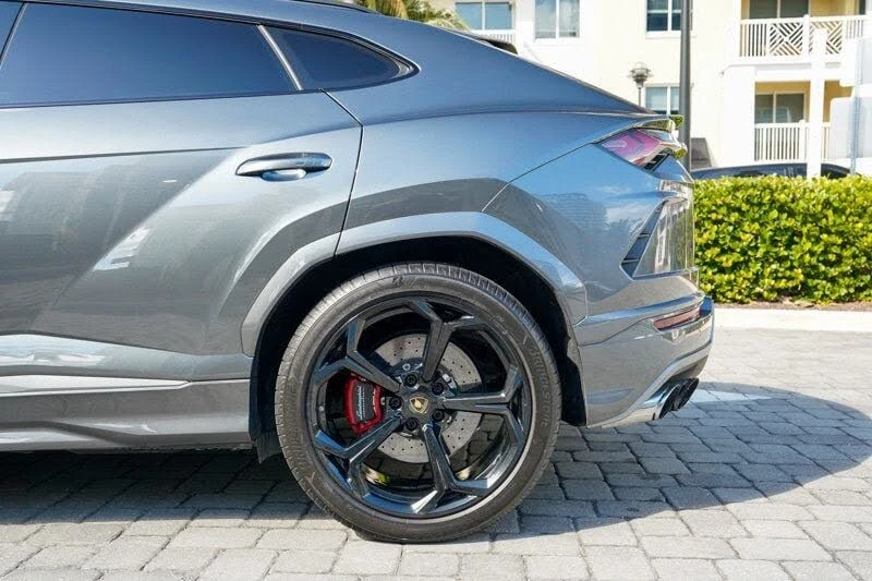 2019 Lamborghini Urus - Image 16 of 31