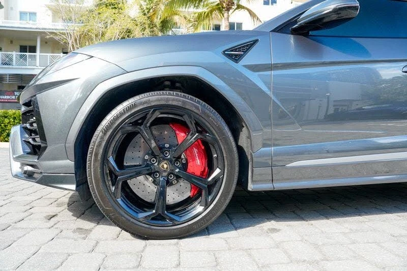 2019 Lamborghini Urus - Image 12 of 31