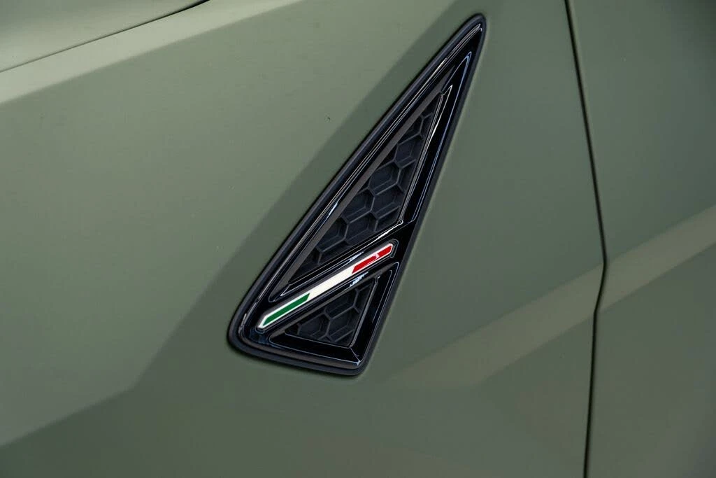 2019 Lamborghini Urus - Image 16 of 31