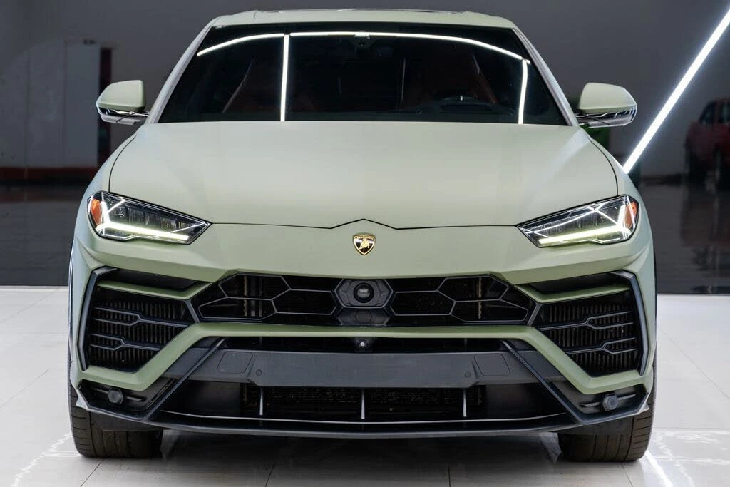 2019 Lamborghini Urus - Image 2 of 31