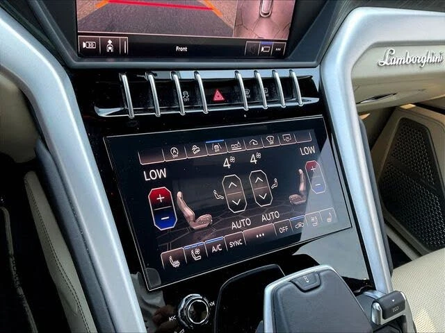 2019 Lamborghini Urus - Image 17 of 31
