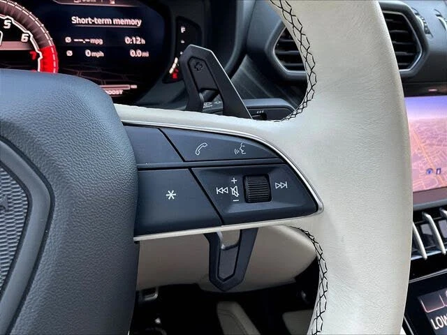 2019 Lamborghini Urus - Image 14 of 31