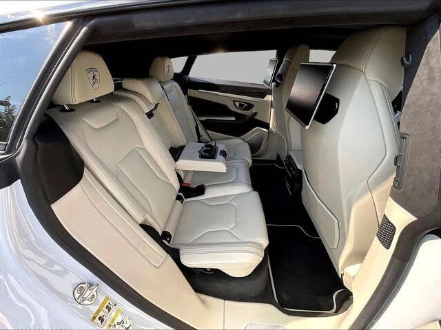 2019 Lamborghini Urus - Image 26 of 31