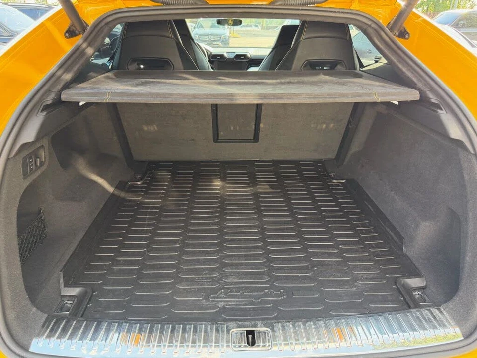 2019 Lamborghini Urus - Image 29 of 31