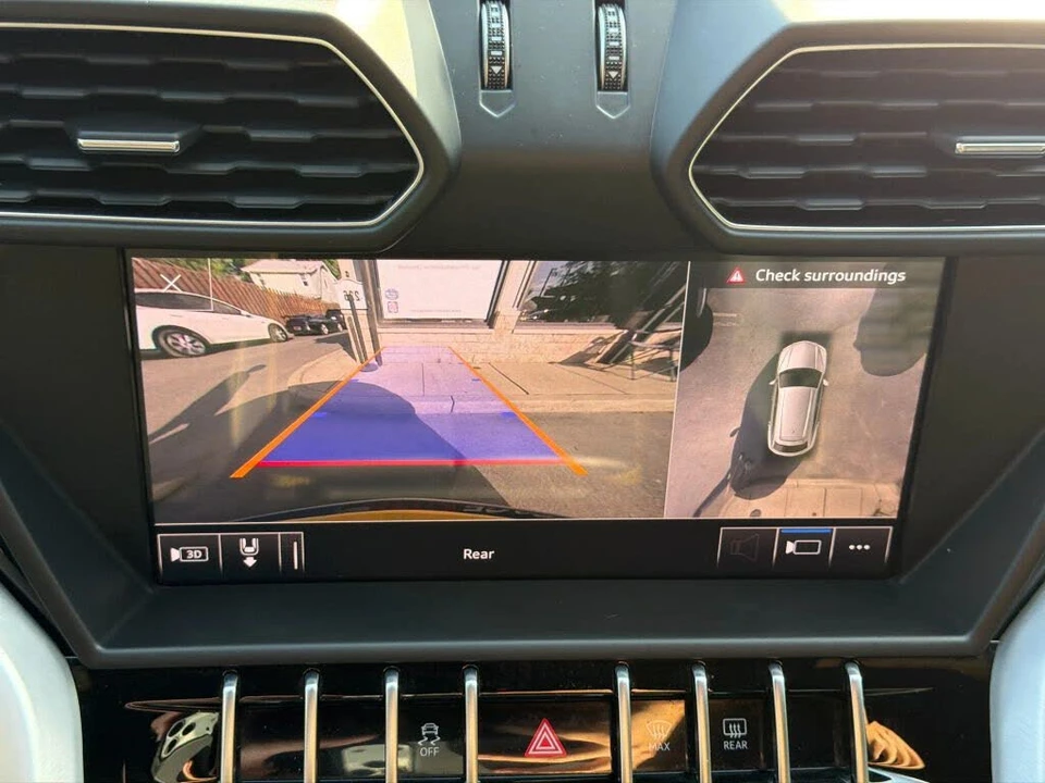 2019 Lamborghini Urus - Image 25 of 31