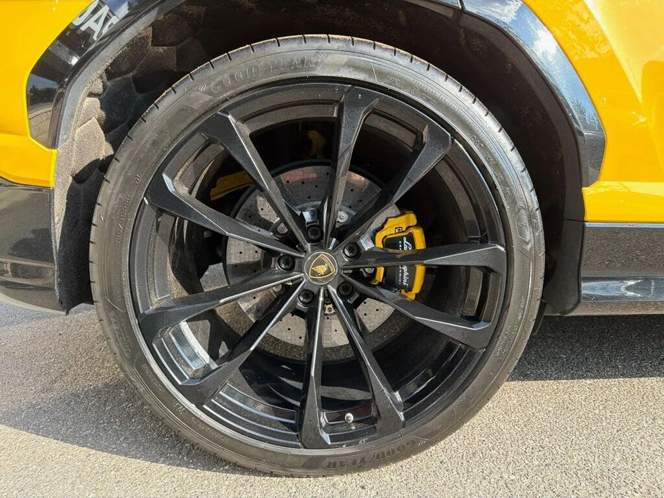 2019 Lamborghini Urus - Image 30 of 31
