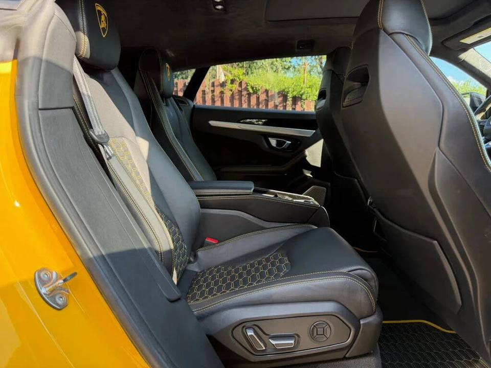 2019 Lamborghini Urus - Image 14 of 31