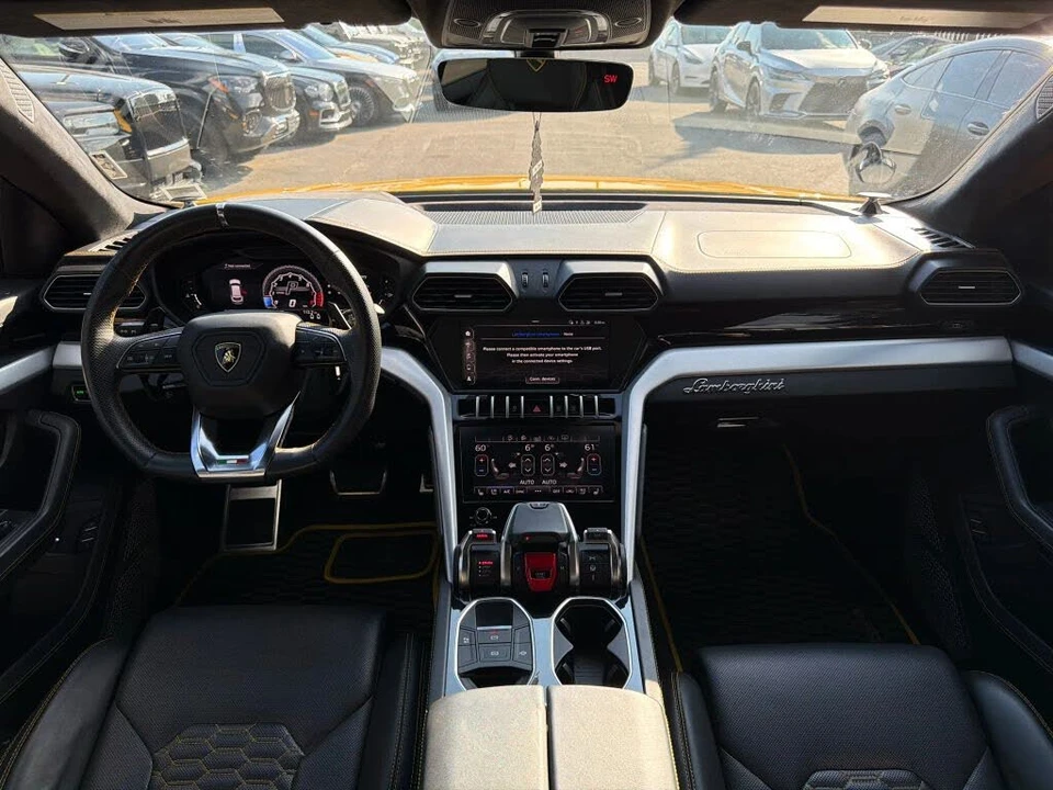 2019 Lamborghini Urus - Image 28 of 31