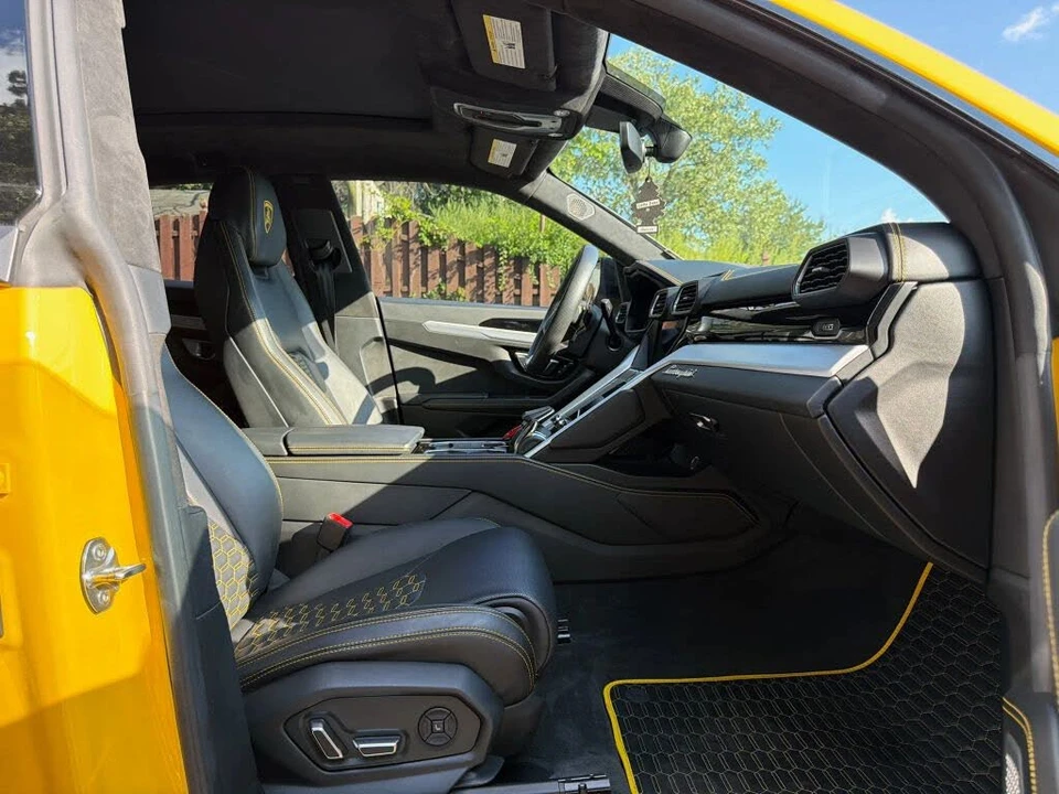 2019 Lamborghini Urus - Image 16 of 31