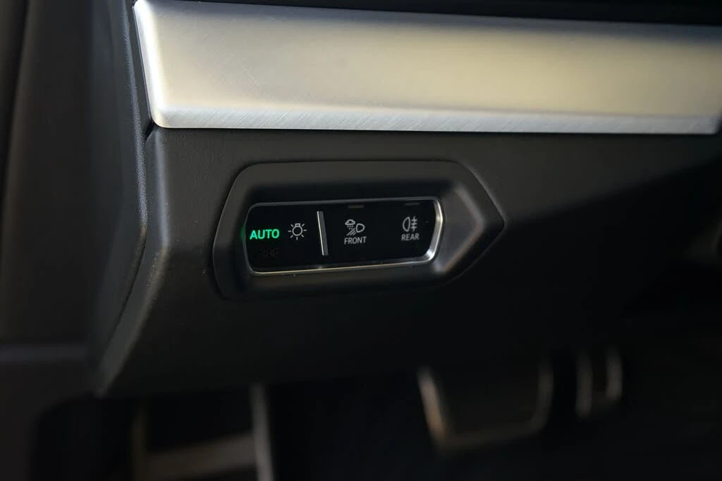 2019 Lamborghini Urus - Image 31 of 31