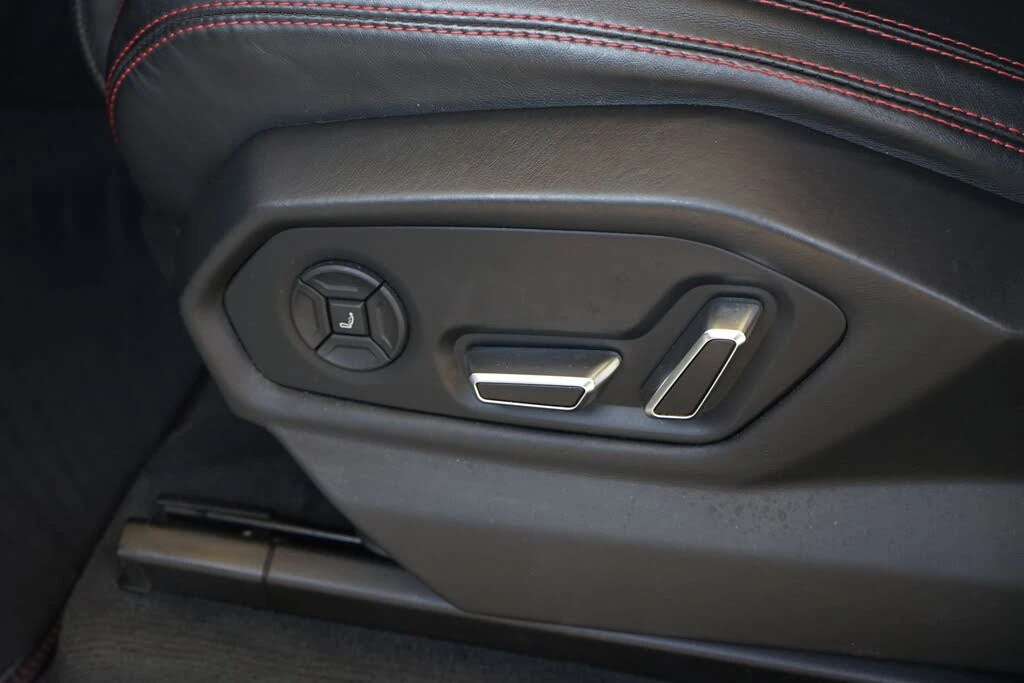 2019 Lamborghini Urus - Image 29 of 31
