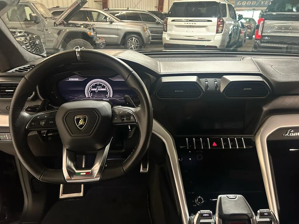 2019 Lamborghini Urus - Image 13 of 31
