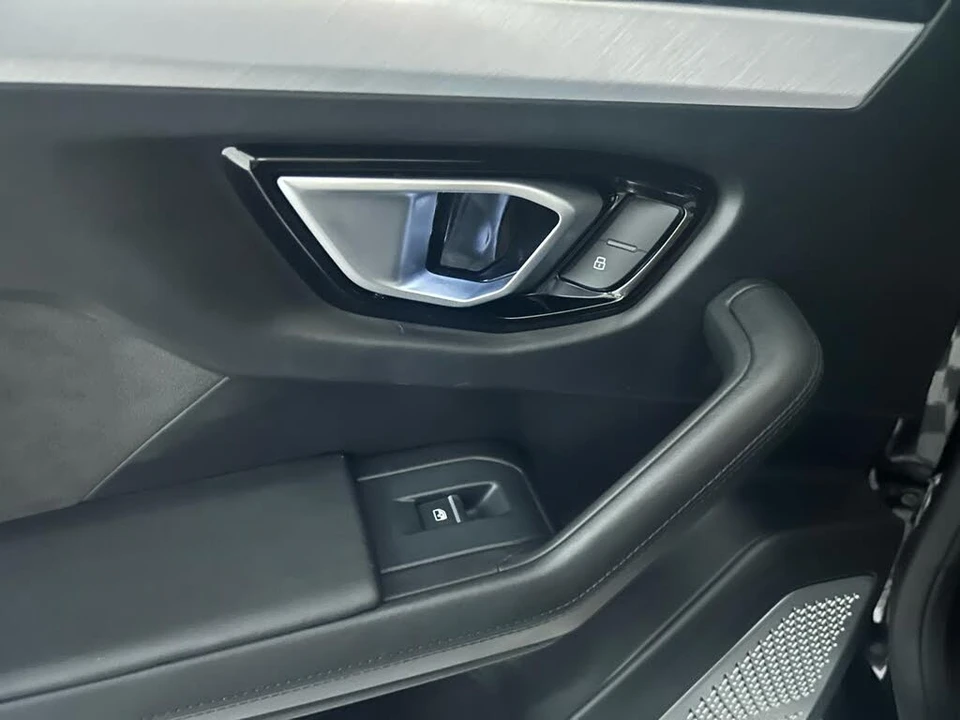 2019 Lamborghini Urus - Image 22 of 31