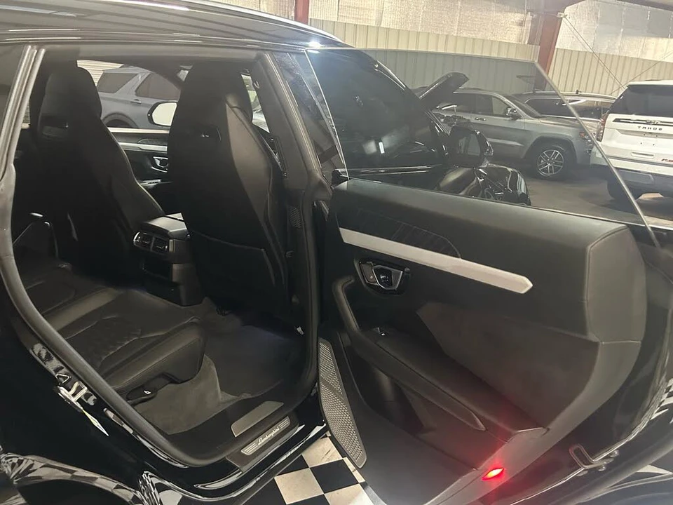 2019 Lamborghini Urus - Image 23 of 31