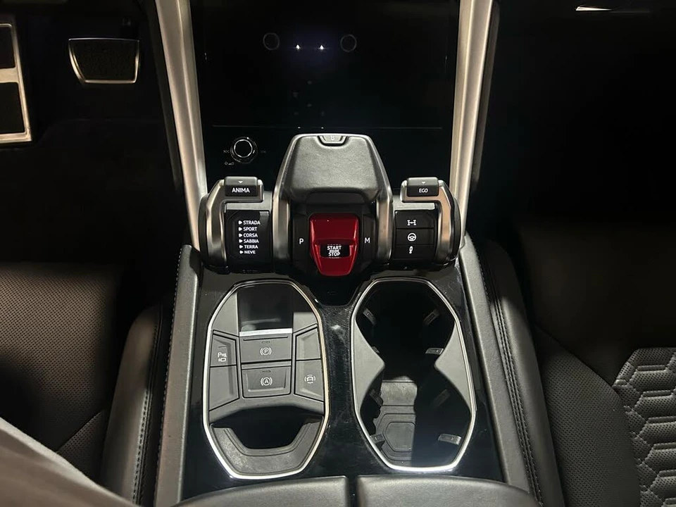 2019 Lamborghini Urus - Image 15 of 31