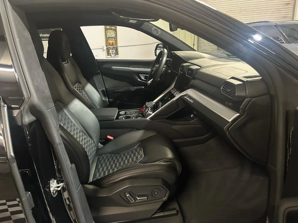2019 Lamborghini Urus - Image 28 of 31