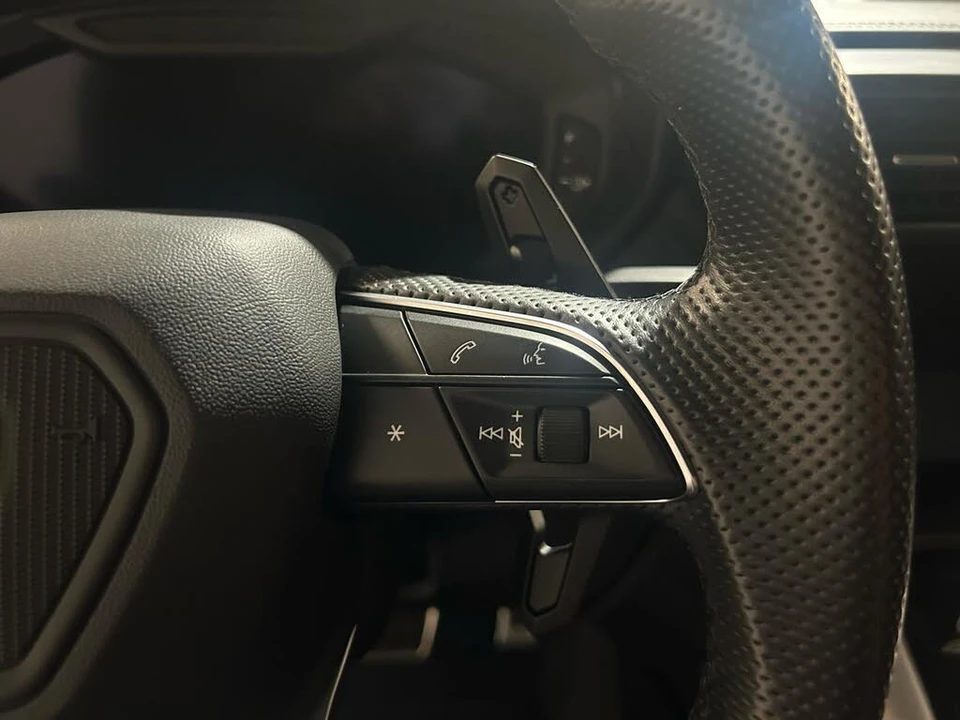 2019 Lamborghini Urus - Image 17 of 31