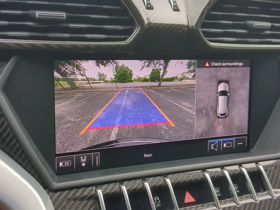 2019 Lamborghini Urus - Image 30 of 31