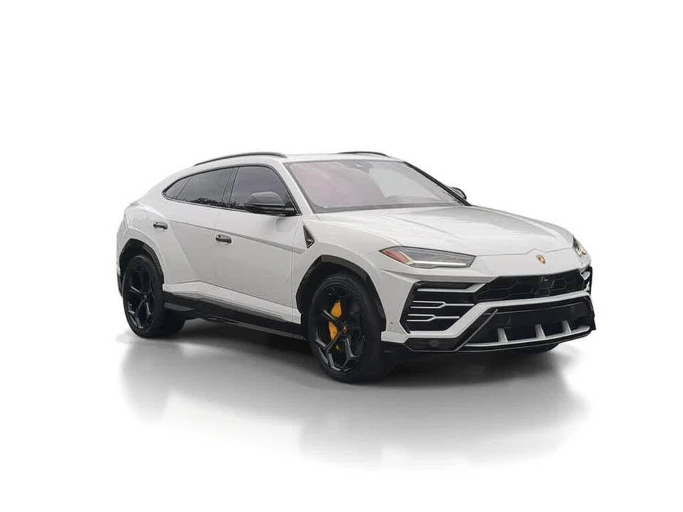2019 Lamborghini Urus - Image 2 of 31