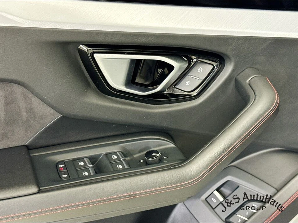 2019 Lamborghini Urus - Image 24 of 31