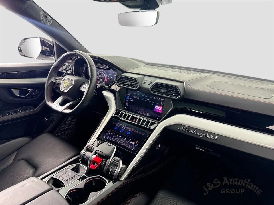 2019 Lamborghini Urus - Image 31 of 31