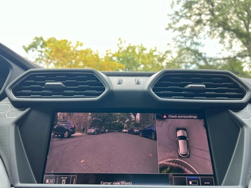 2019 Lamborghini Urus - Image 24 of 31