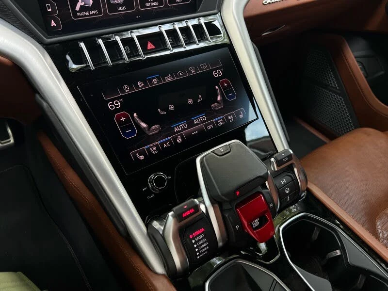 2019 Lamborghini Urus - Image 26 of 31