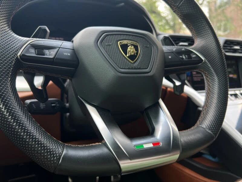2019 Lamborghini Urus - Image 15 of 31