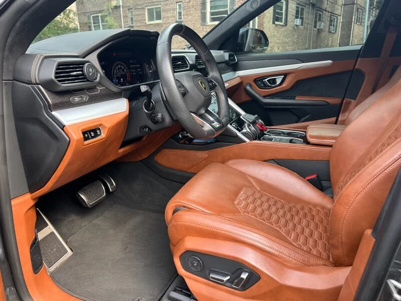 2019 Lamborghini Urus - Image 10 of 31