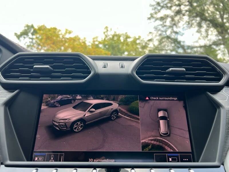 2019 Lamborghini Urus - Image 25 of 31