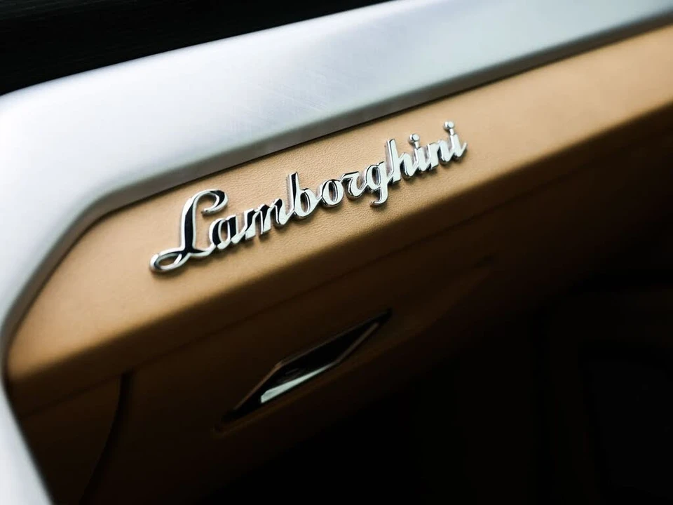 2019 Lamborghini Urus - Image 18 of 31