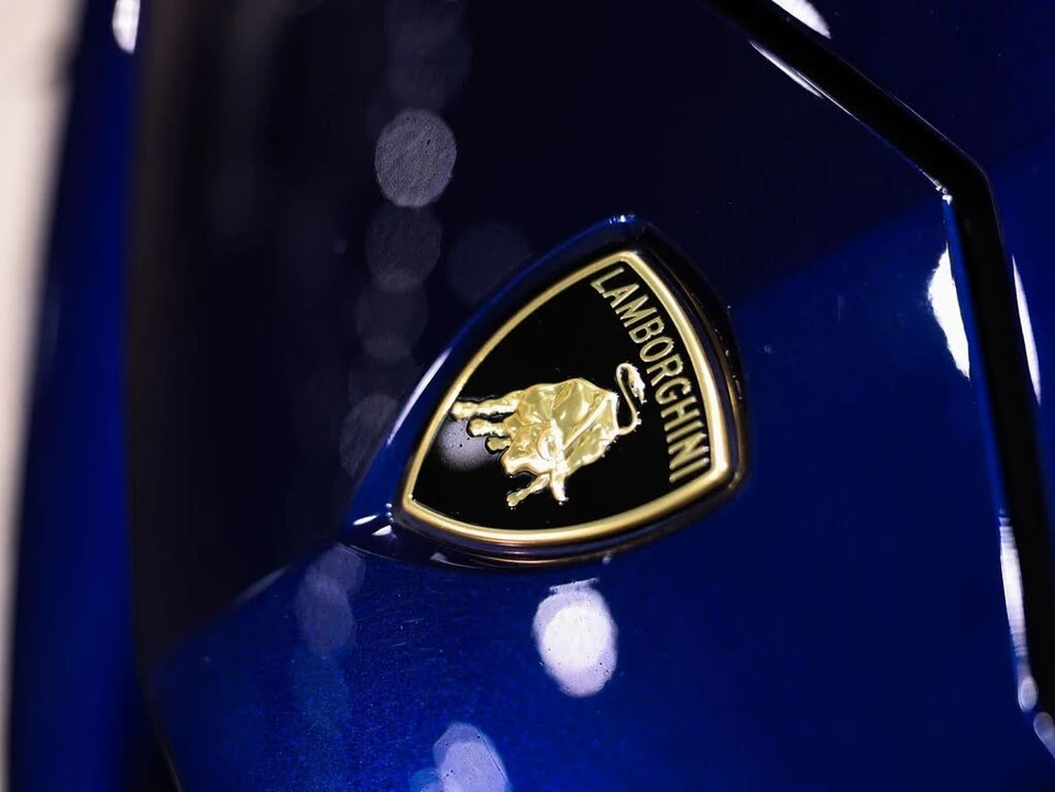 2019 Lamborghini Urus - Image 31 of 31