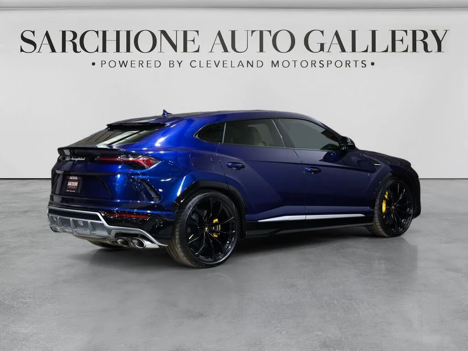 2019 Lamborghini Urus - Image 2 of 31