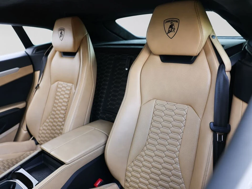 2019 Lamborghini Urus - Image 9 of 31