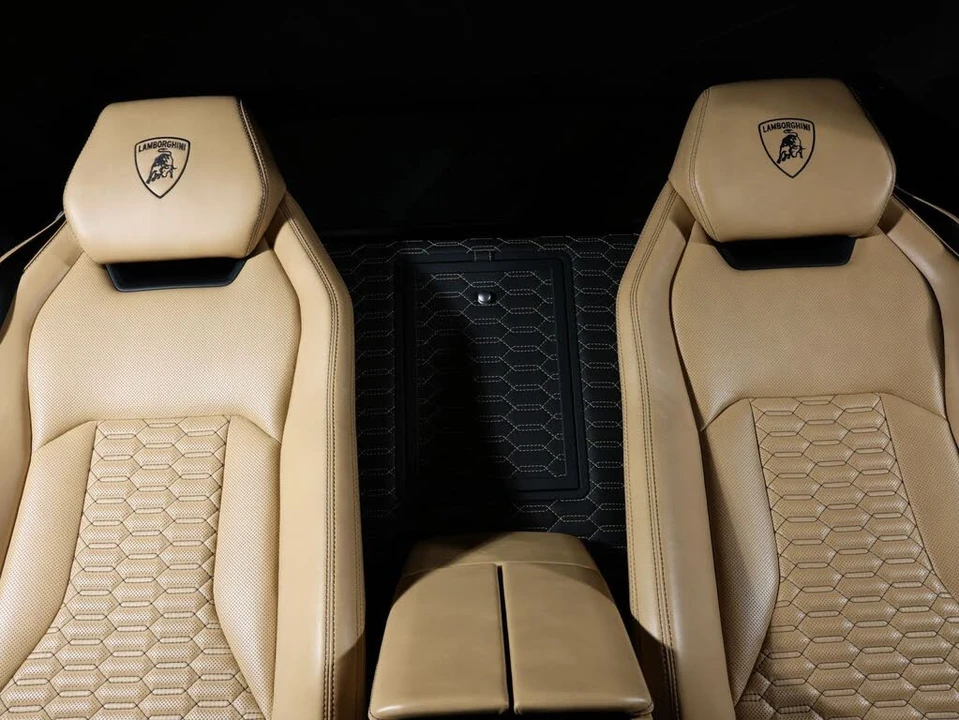 2019 Lamborghini Urus - Image 6 of 31