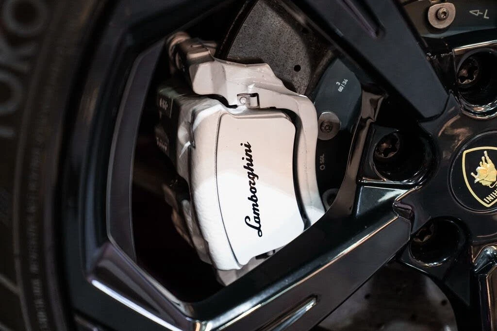 2019 Lamborghini Urus - Image 27 of 31