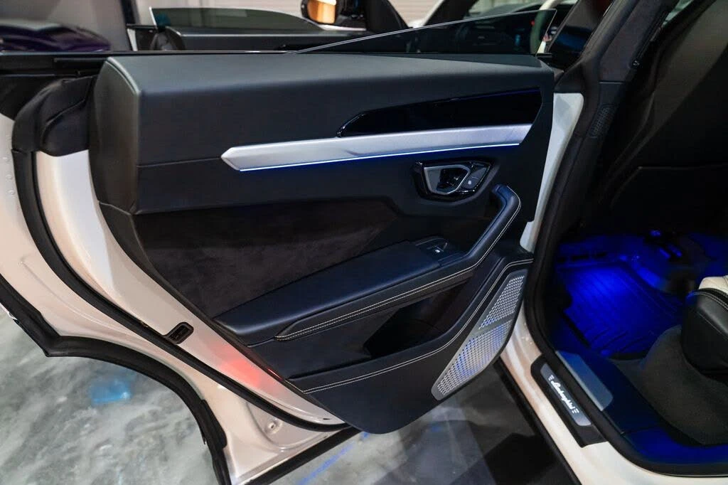2019 Lamborghini Urus - Image 24 of 31