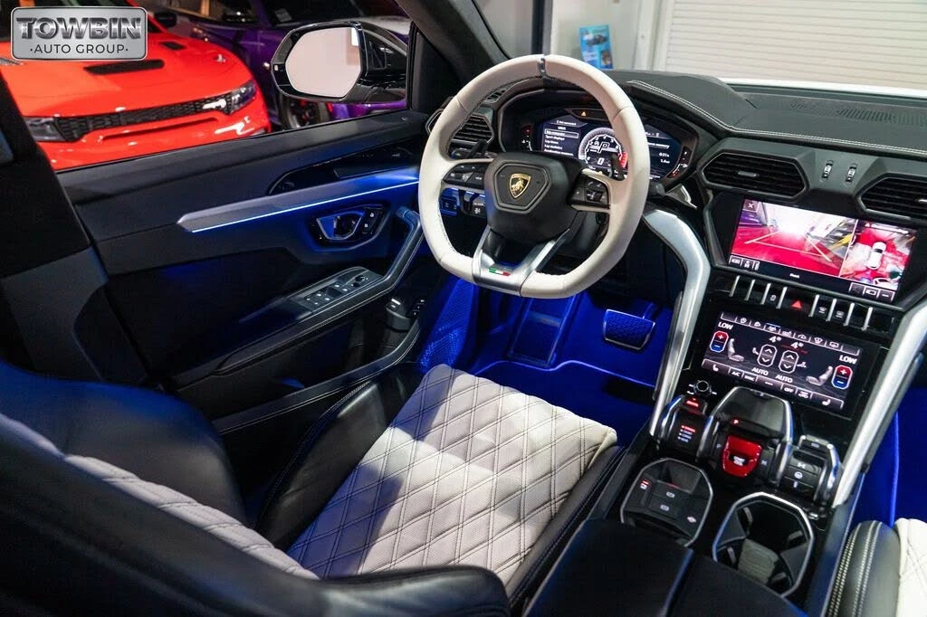 2019 Lamborghini Urus - Image 7 of 31