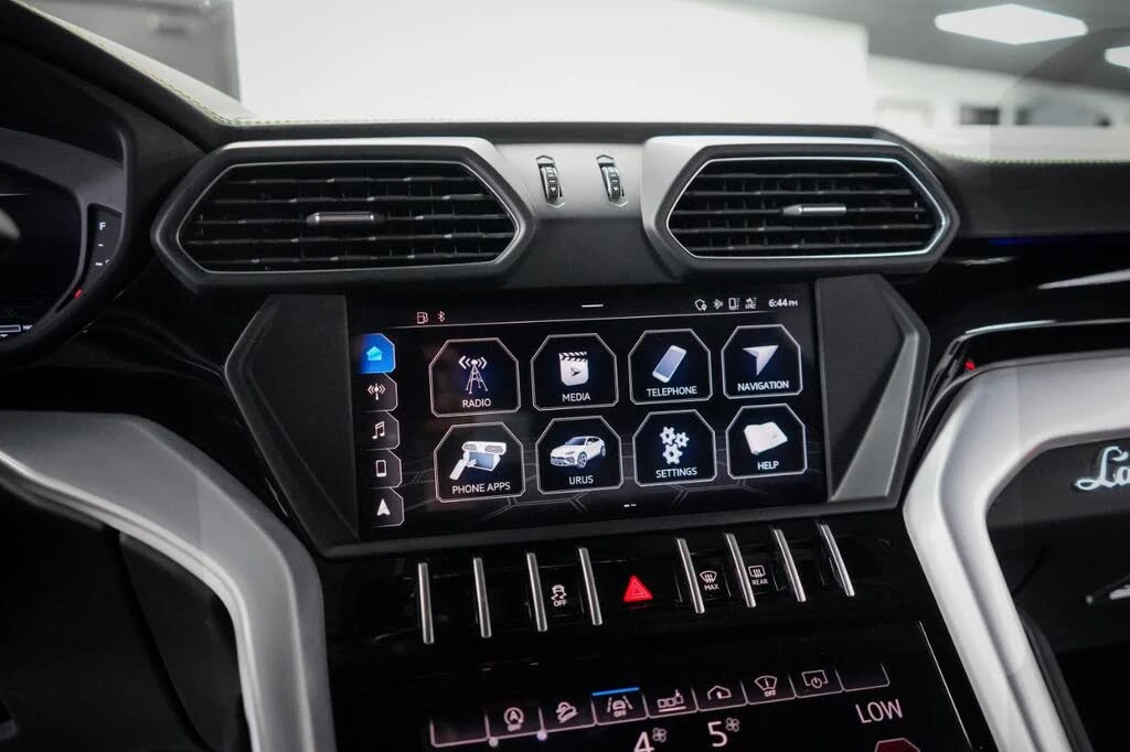 2019 Lamborghini Urus - Image 18 of 30