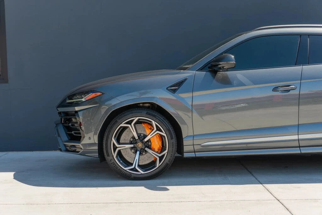 2019 Lamborghini Urus - Image 18 of 31