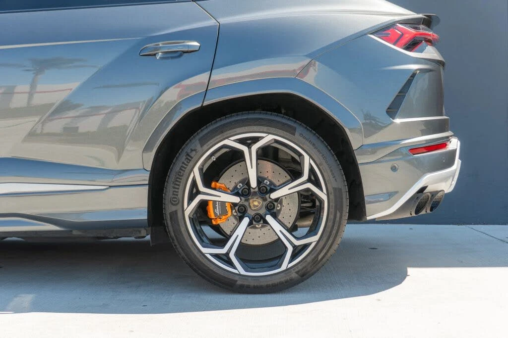 2019 Lamborghini Urus - Image 22 of 31