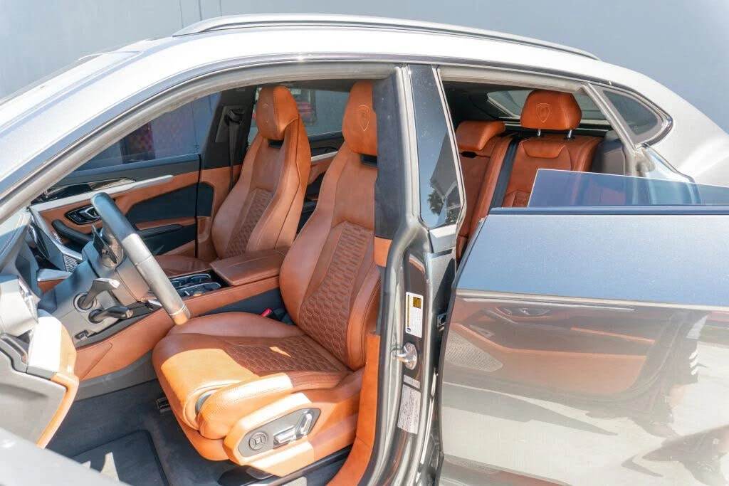 2019 Lamborghini Urus - Image 10 of 31
