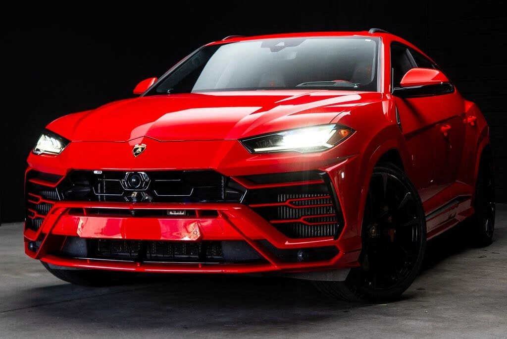 2019 Lamborghini Urus - Image 2 of 31