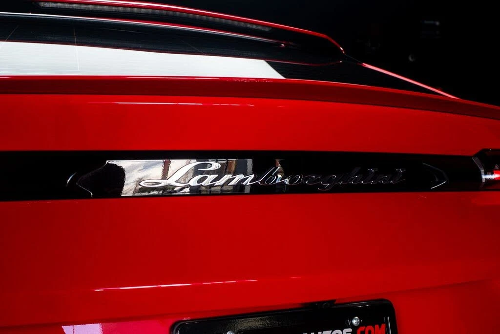 2019 Lamborghini Urus - Image 23 of 31