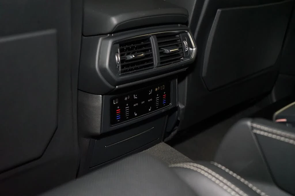 2019 Lamborghini Urus - Image 31 of 31