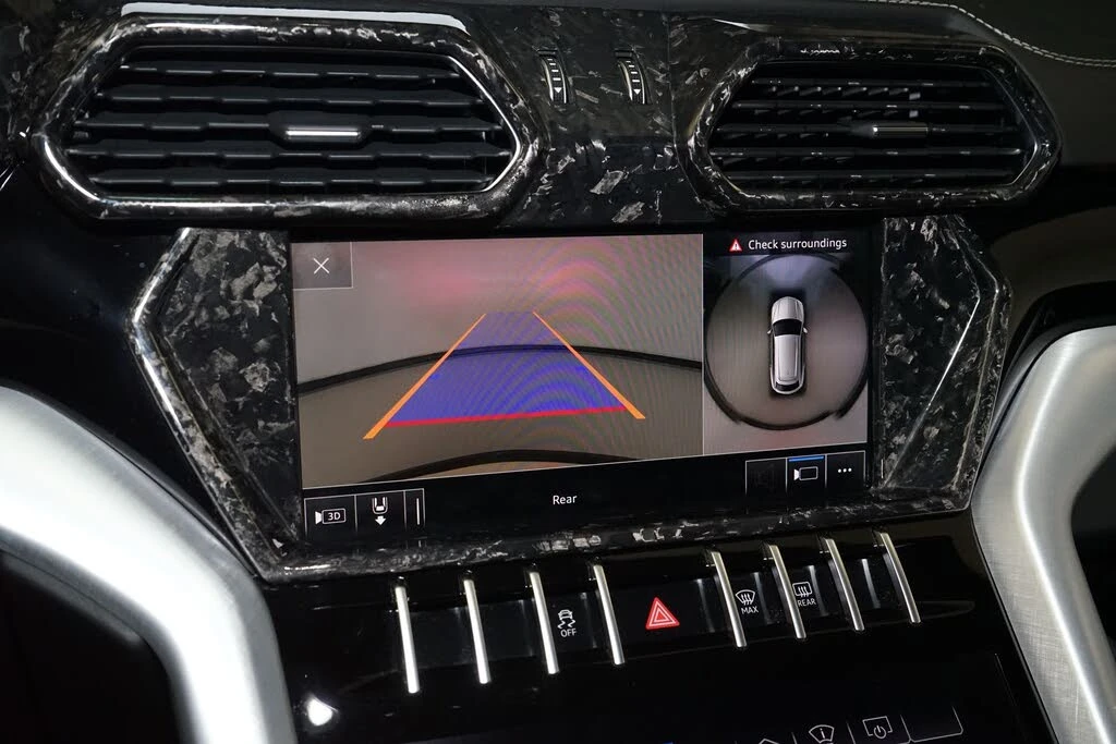 2019 Lamborghini Urus - Image 24 of 31